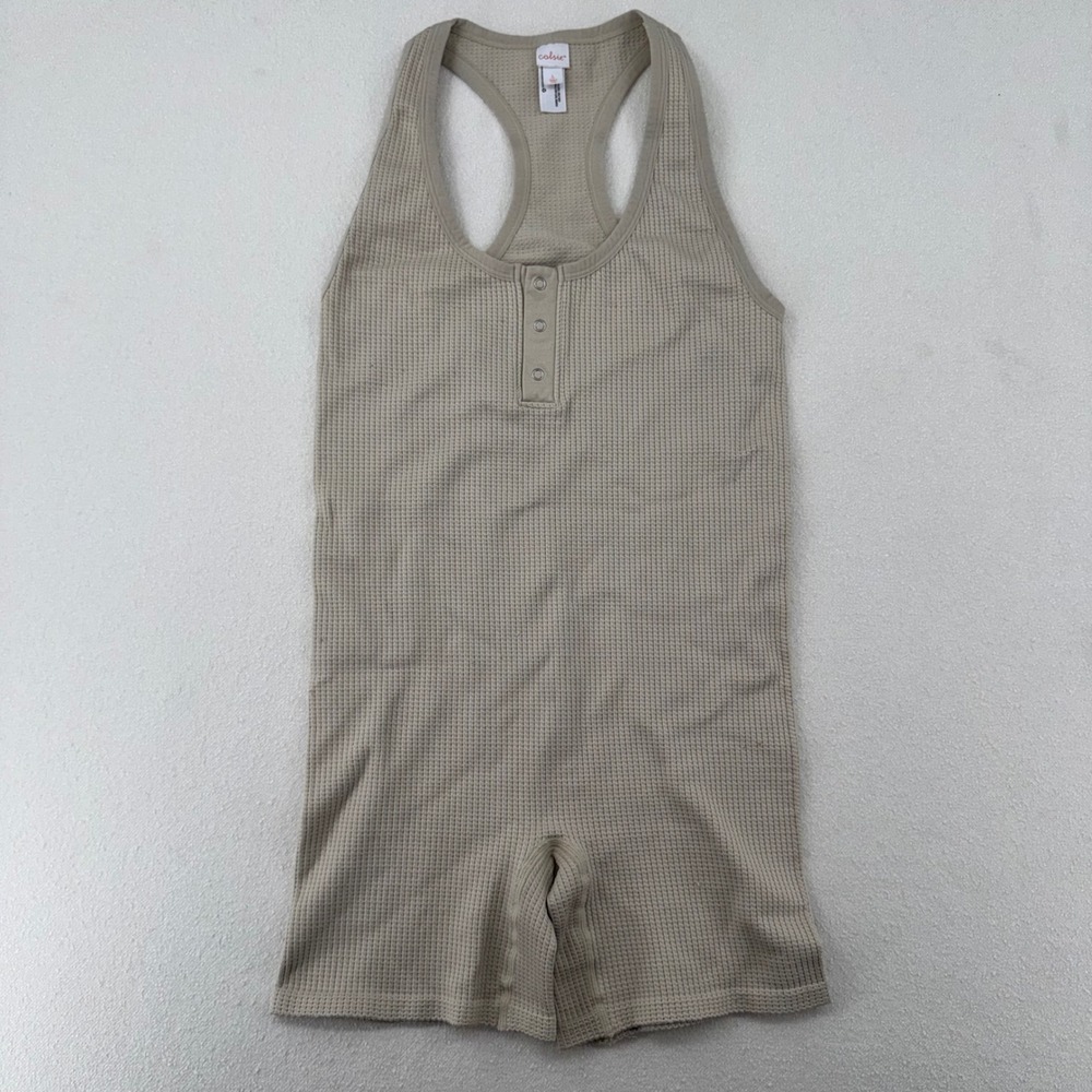 Colsie Women Tan Waffle Knit Henley Romper Racerback Sleeveless Beige Size L